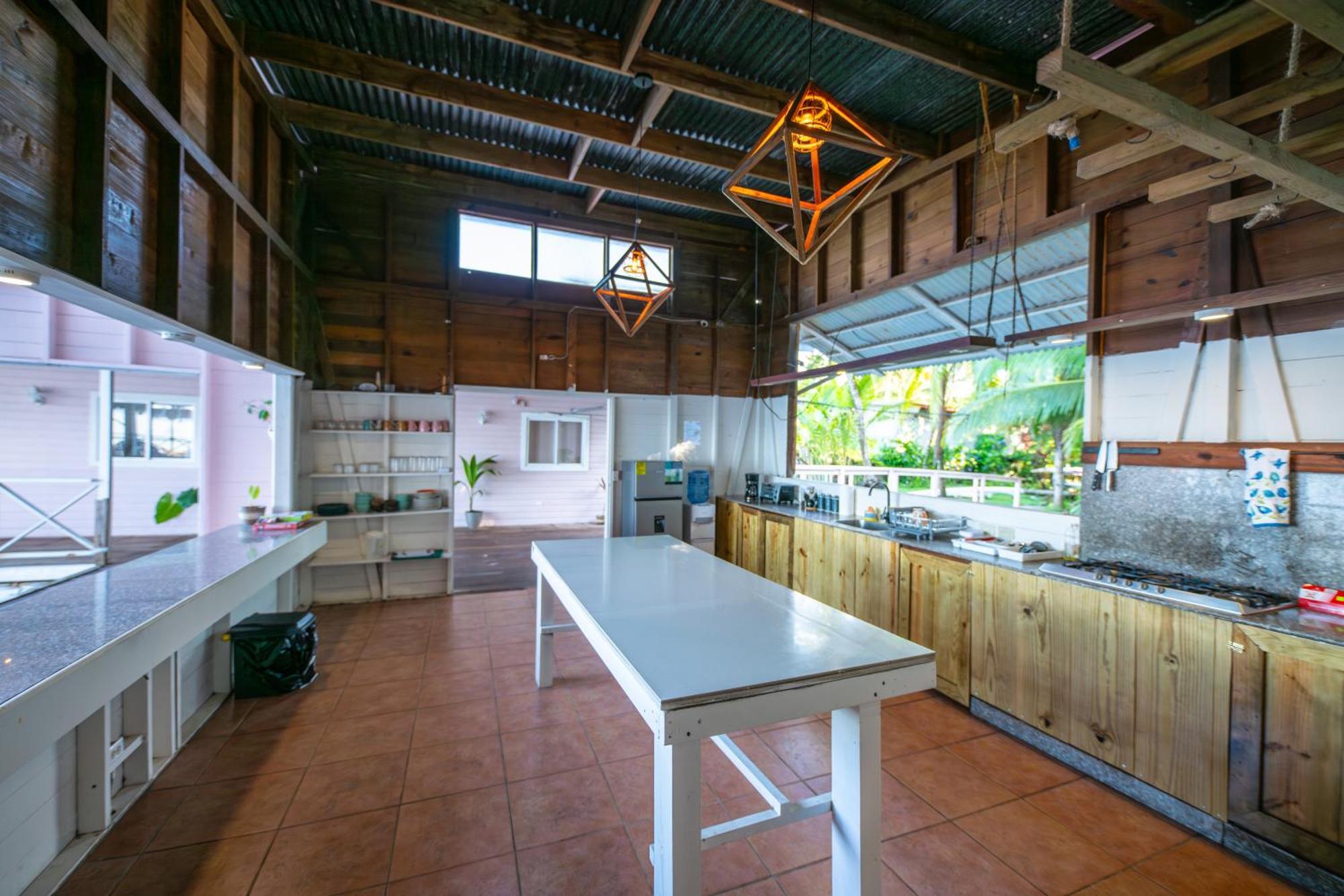 La Caribena House- Bocas Del Toro, Isla Colon, Panama Apartamento *